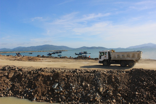 Những[-]dự[-]án[-]"bóp[-]chết"[-]vịnh[-]Nha[-]Trang